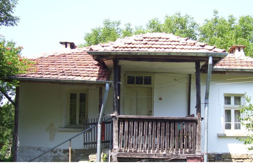 Продавам Къща в село Караш