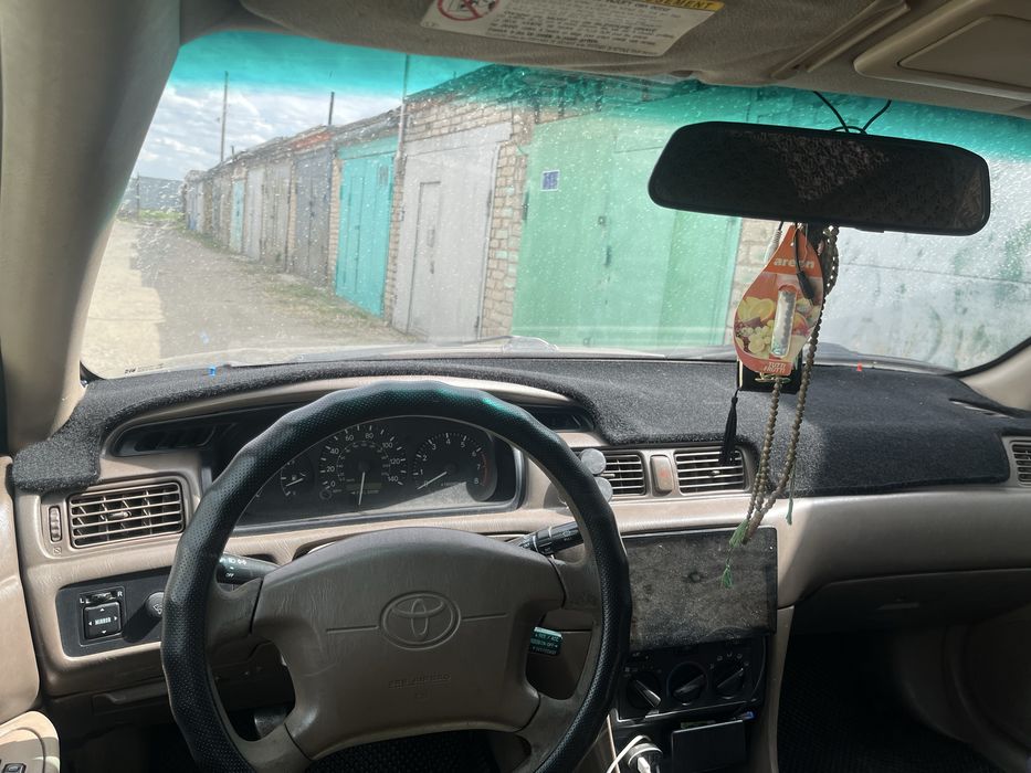 Продам тойота камри 25