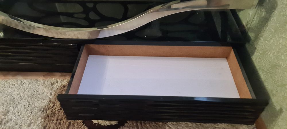 Продам журнальный стол