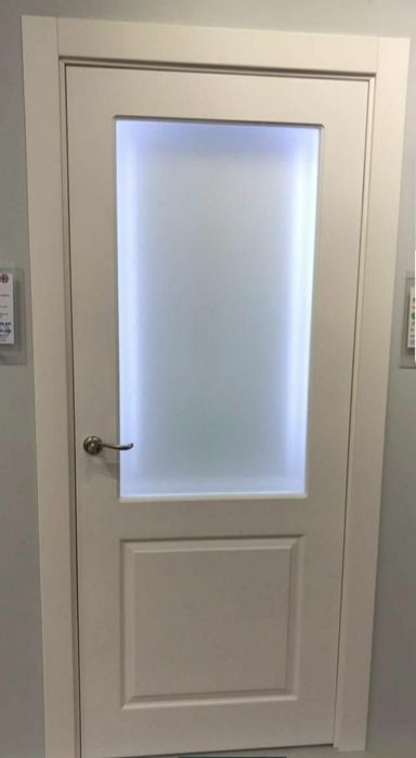 Жаңа есіктерді орнатамыз.