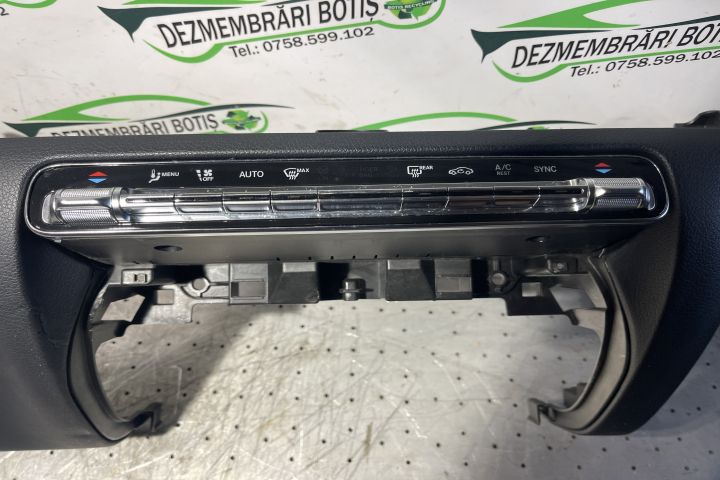 Plansa bord inferioara Mercedes-Benz GLE prima generatie (C167)