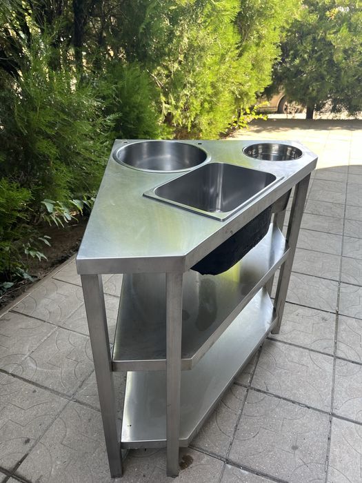 Работна маса неръждавейка