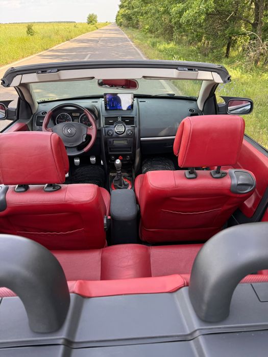 RENAULT Megane