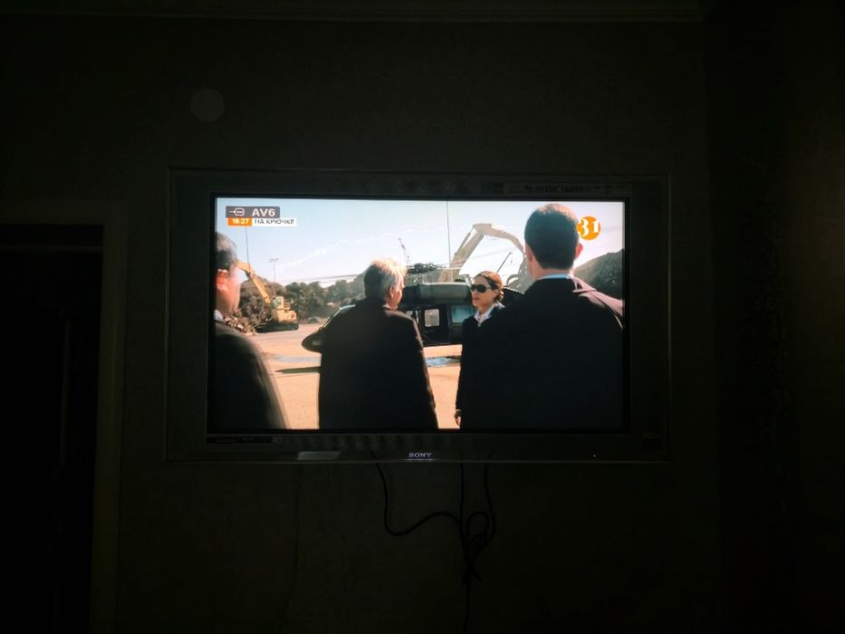 ЖК Sony телевизор.  49 дюймов