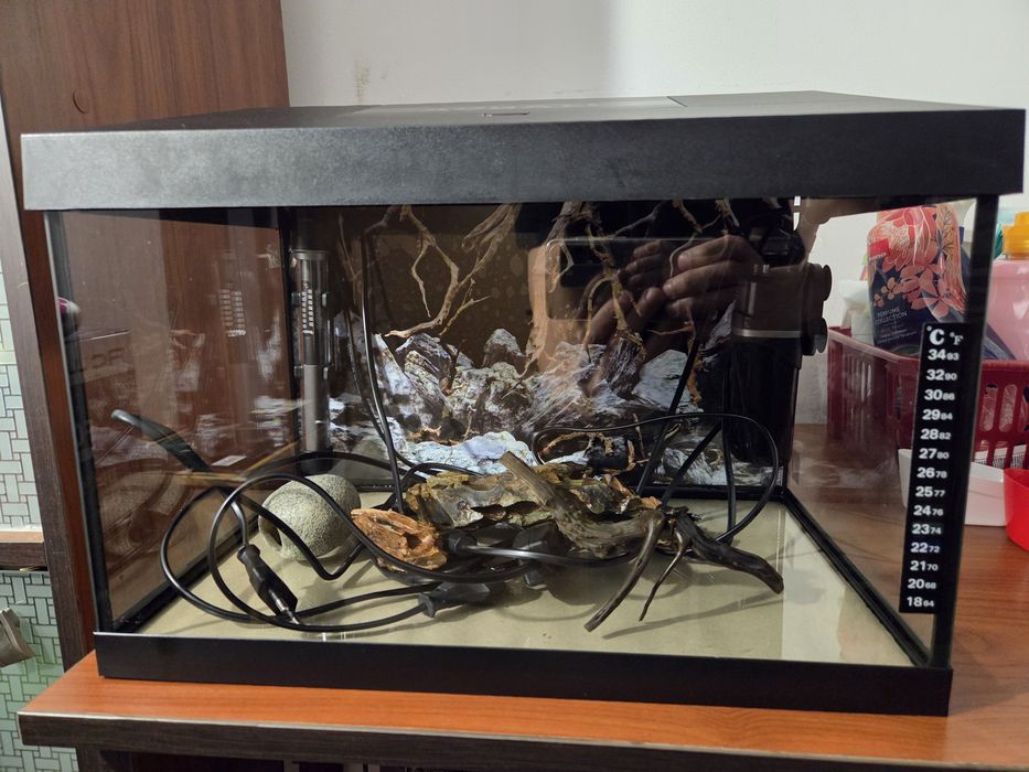 Аквариум Aquael leddy 40 и нагревател за аквариум