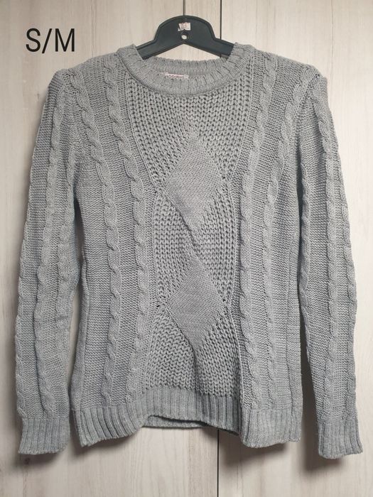 Pulovere/Bluze 10 lei oricare