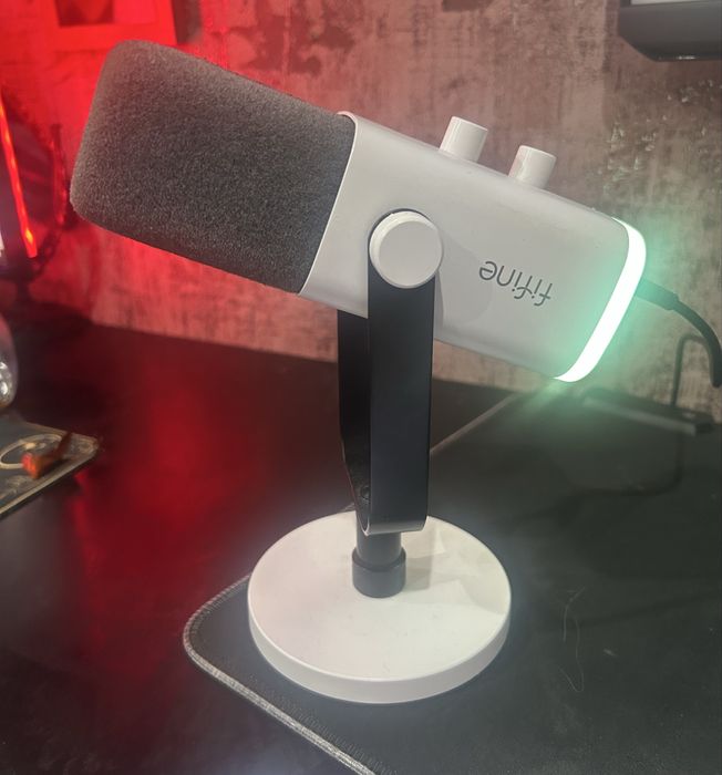 Продам микрофон fifine