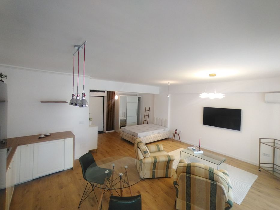 Vand Studio Pipera.Comision0%