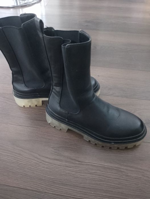 Cizme negre ,mărimea 39