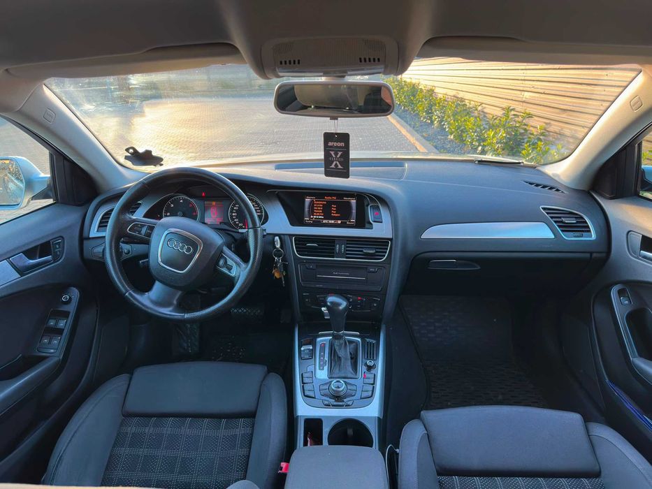 AUDI A4 Avant 2011 — imagine 3