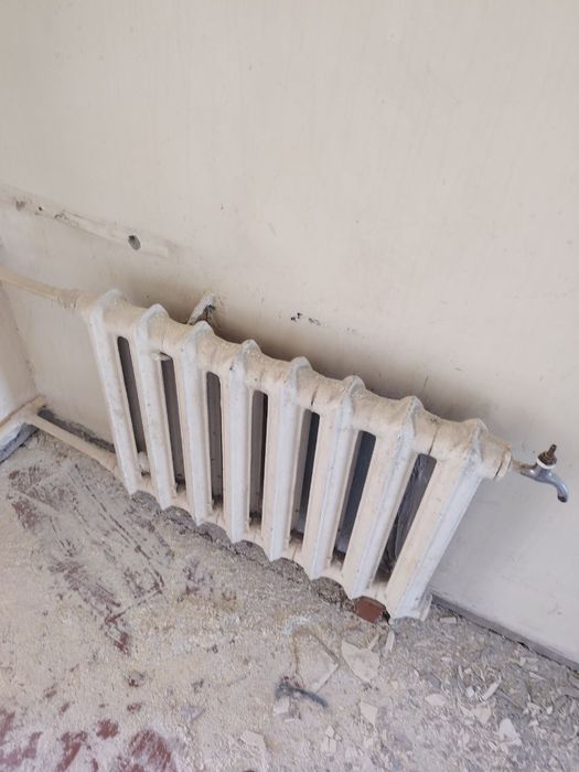 Chugun Radiator sotiladi