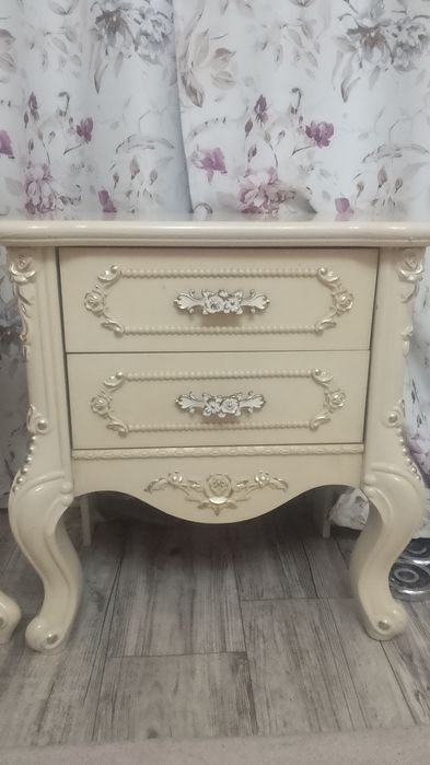 Продам 2 тумбочки