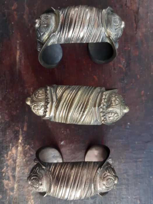 Възрожденска Гривна Рогатка Сребро Сечан Носия Етника Фолклор