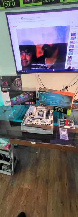 GAMING PC Amd Ryzen7 9800X3D RTX 5070 12GB