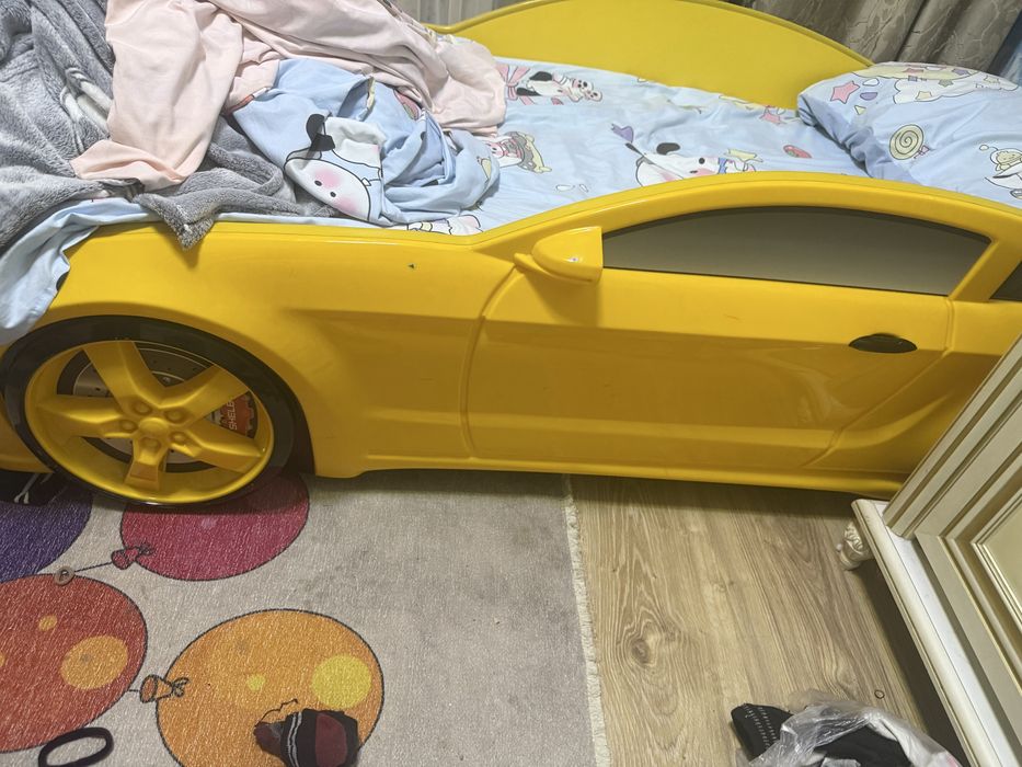 Детский кроват машина