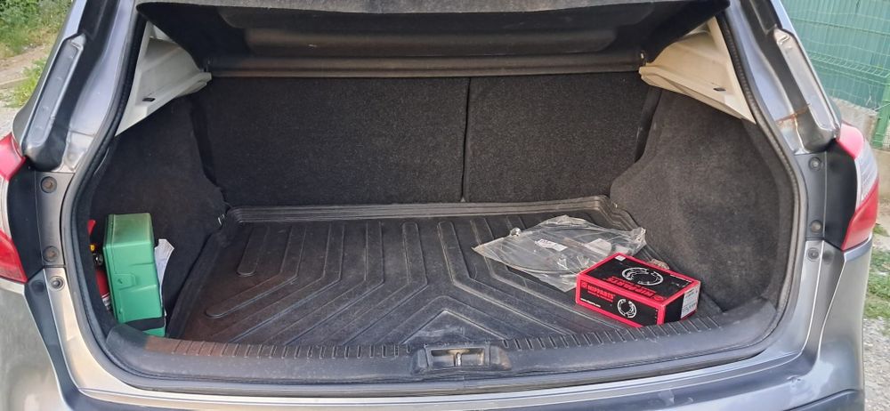 Nissan Qashqai 4x2 motor 1600 cm diesel an fabricație 2013