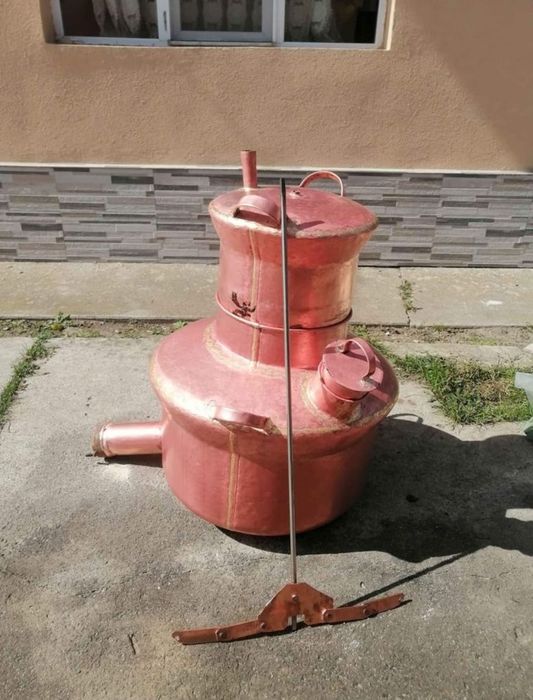 De vânzare cazan de cupru de 67 litrii pentru fiert țuică cu răcitor