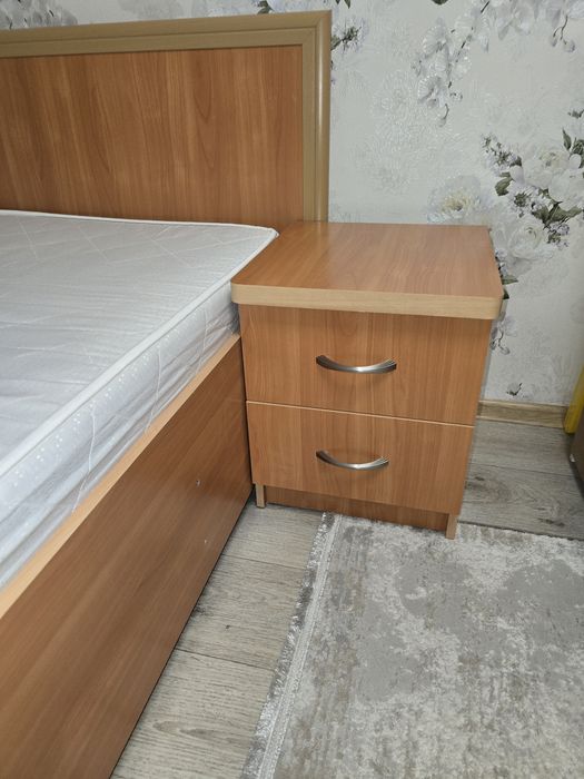 Продаётся спальный гарнитур