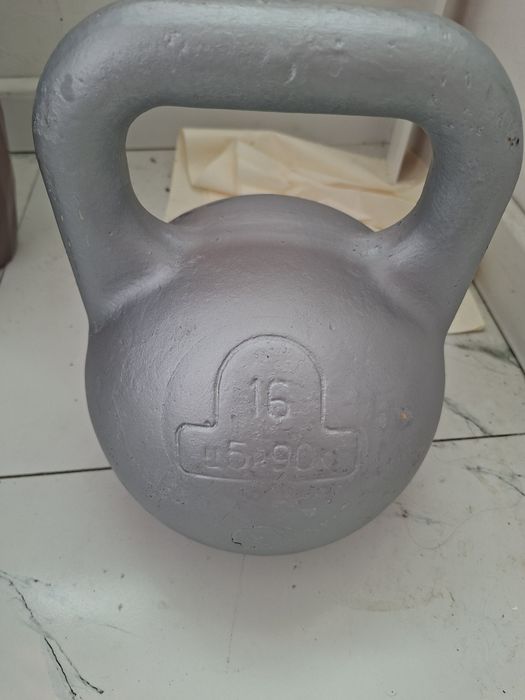 Продам 16 кг гирю