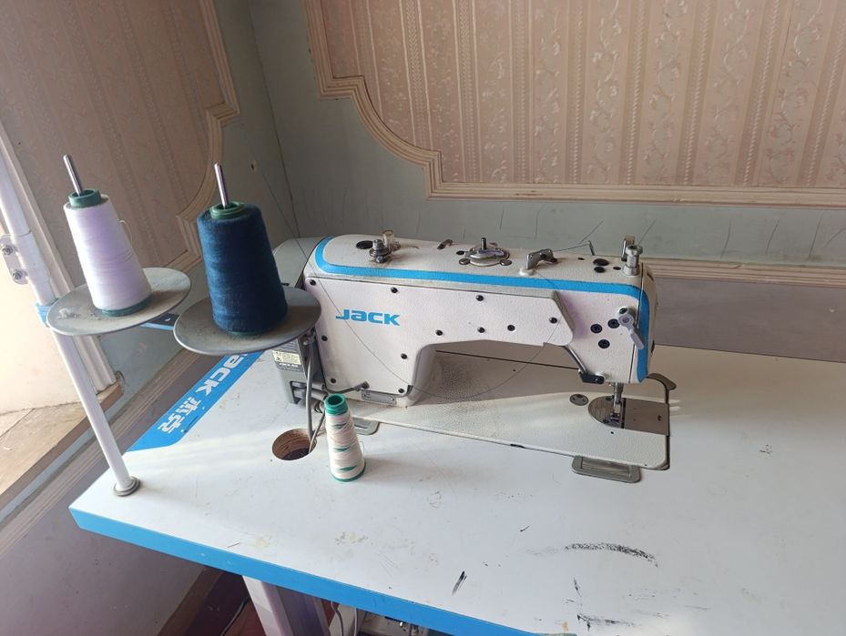 Tikuv mashinasi Jack