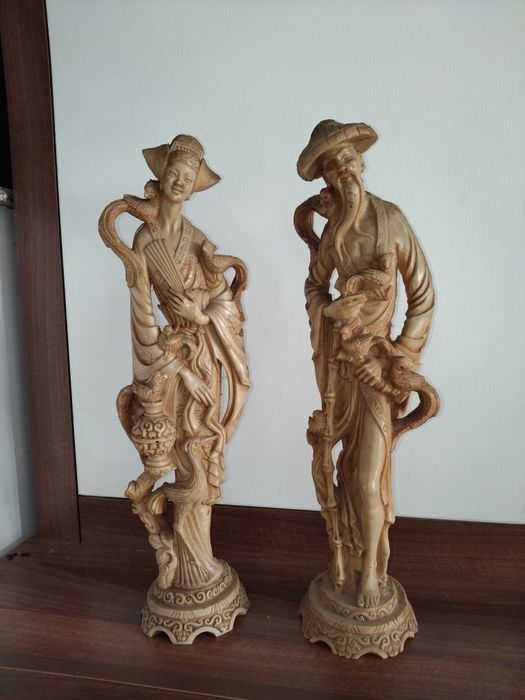 Statuete  sculptate