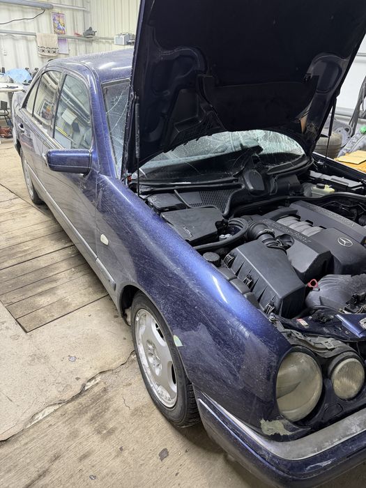 W210 мерседес на запчасти