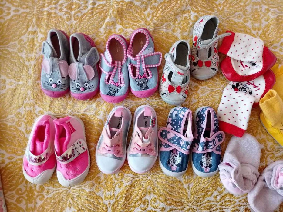 Обувки- маратонки,боти,ботуши,буйни,пантофи от 18 до 25 номер