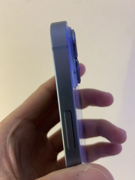 Продам Айфон 14 128память 91