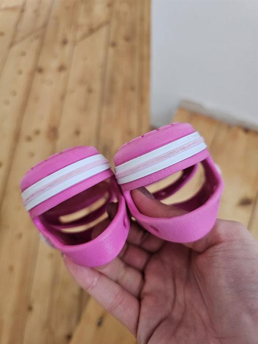 Чехли Crocs розови