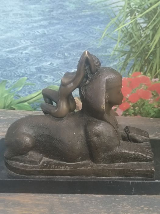 Sculptură în Bronz semnată T.Herlinger 5kg