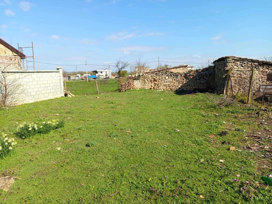 Продава се Парцел в с. Божурец, Област Добрич - 1879 кв.м за 18 €/кв.м - Снимка #2