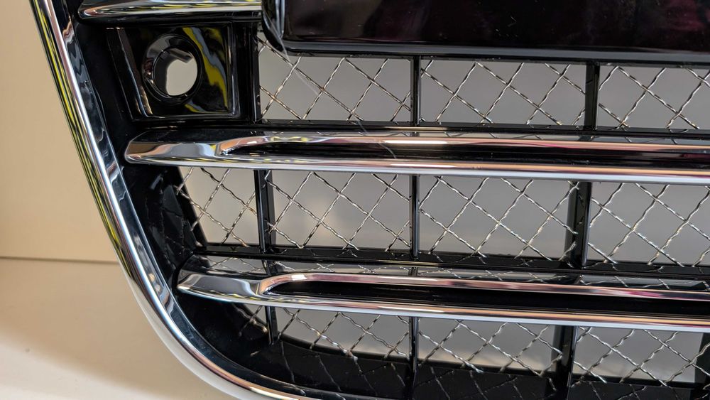 Решетка Ауди А8 Д4 Черна Хром W12 Стил Нова Audi A8 D4 Хромирана