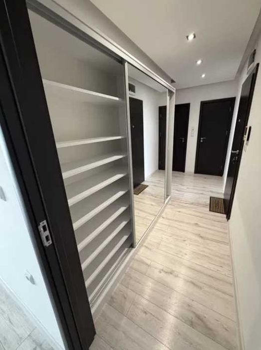 Дава се под наем Тристаен апартамент в Пловдив, Южен - 110 кв.м за 698.19 € - Снимка #4