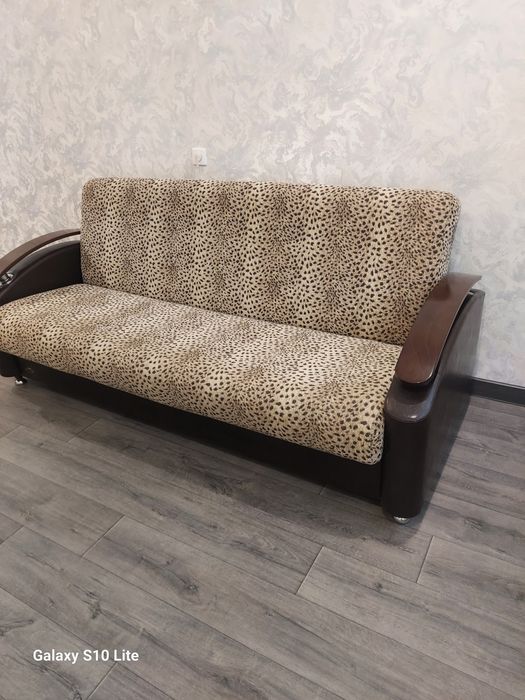 Продам диван книжка