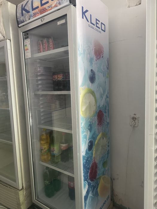 Витринный холодильник