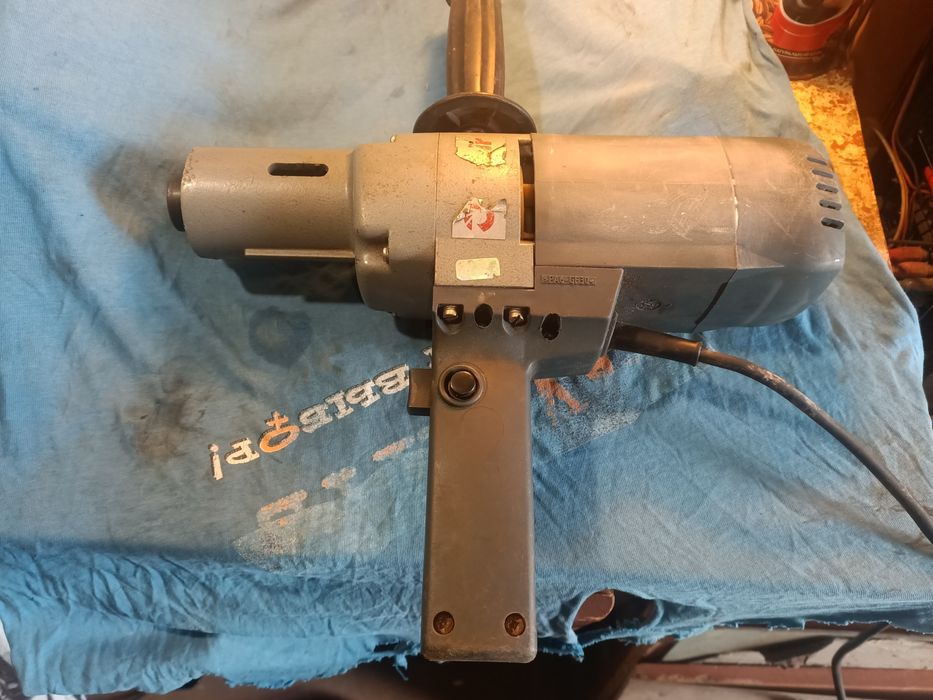 Продам дрель. Описание можете прочитать в интернете.