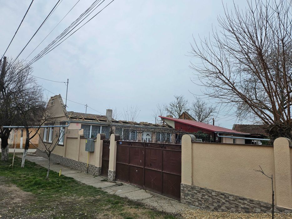 Acoperișuri noi, schimb învelitori și structuri acoperiș   Garanție!