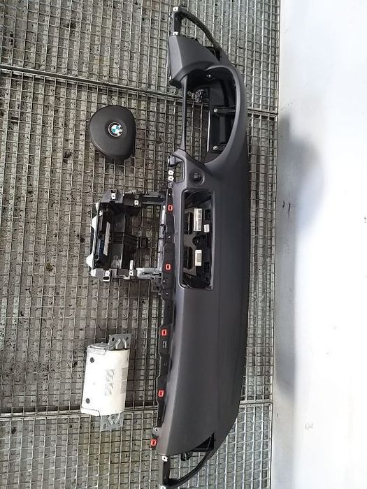 Plansa bord cu airbag volan si airbag pasager bmw seria 1 e81 e87