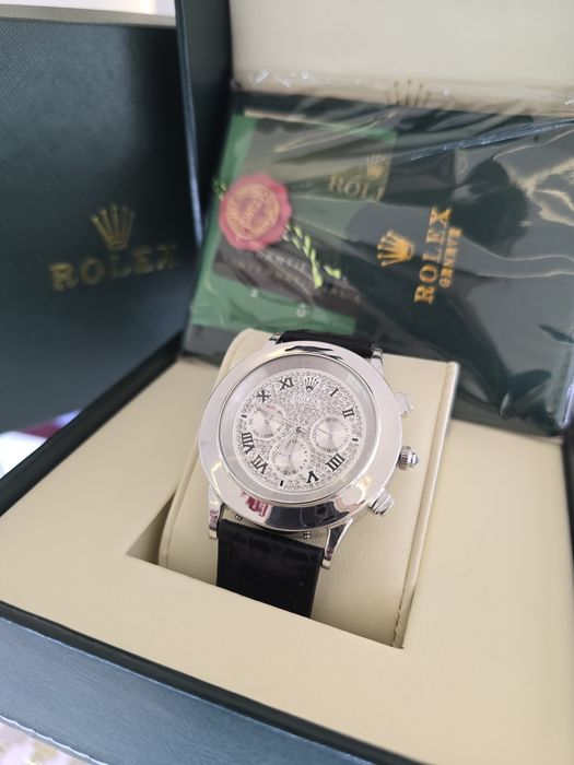 Новиночка от Rolex в белом золоте.
Механизм Японский