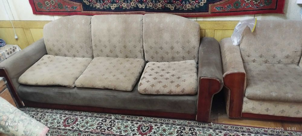 Диван и два кресла