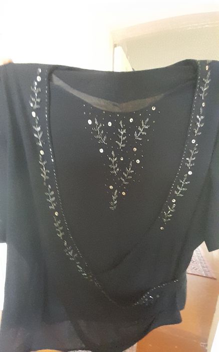 Продаю платье костюм, женское