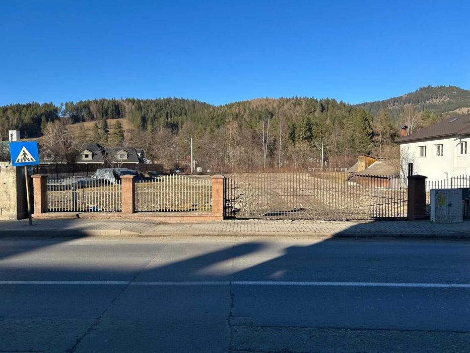 Vand Teren Comercial in centrul orasului!