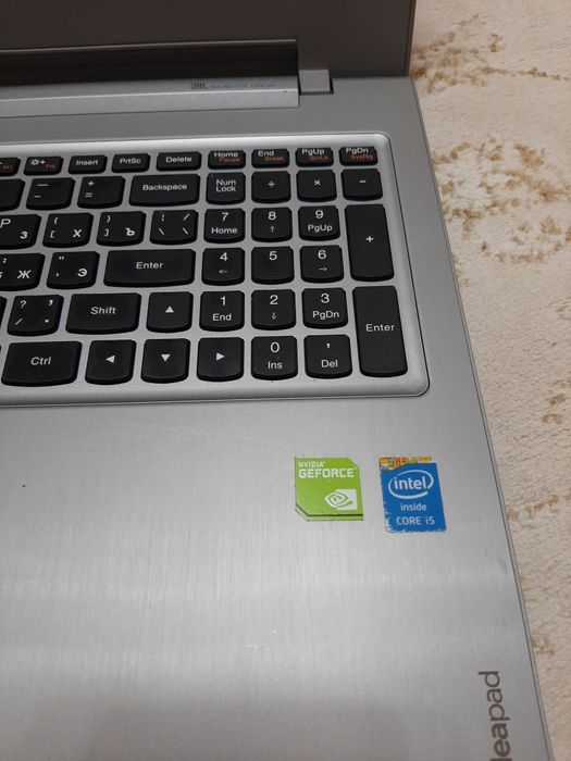 Продаю ноутбук Ленова