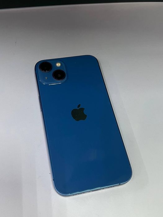 Продам iPhone 13 128