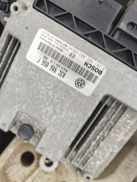 Calculator ECu motor Vw Touran Golf 5 Jetta etc Benzina 03C906056F 0261S02003