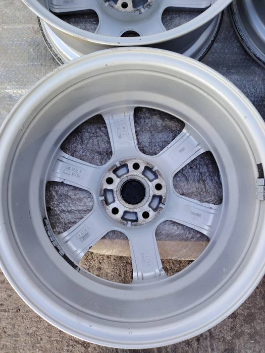 Топ състояние AUTEC 17-5x112 ET40 7.5j Шкода Йети