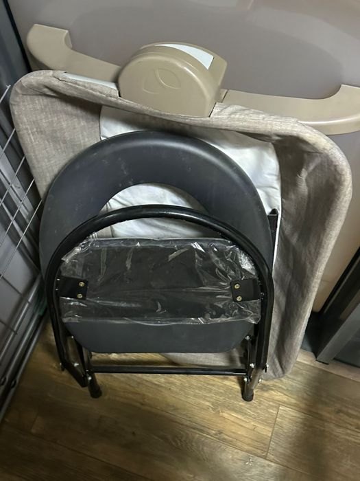 Санитарный стул (туалетный)