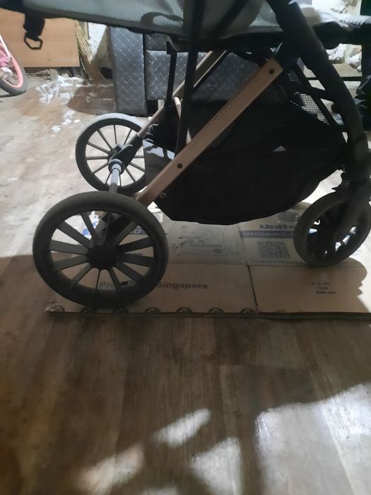 Коляски срочно продам
