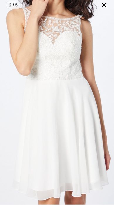 Бяла рокля за моминско или друг повод