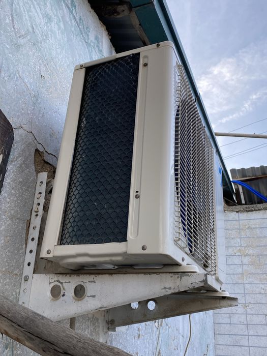 Midea Кондиционер размер 24 рабочий б/у